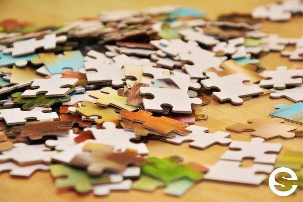 Resuelve desafíos en Puzzleclopedia.